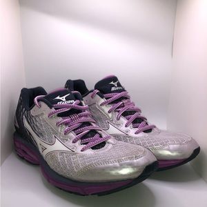 Mizuno Women’s Wave Rider 19